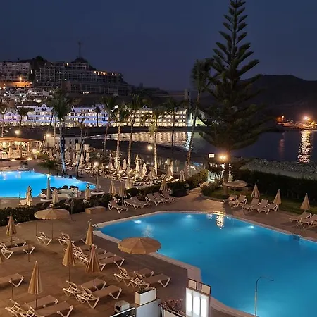 Ocean Front With Heated Pool Apartman