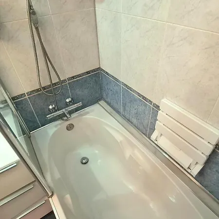 Apartment Oceanfront Deluxe 3 Cura-tauro-amadores, 2 Airconditioners, 2tv-65 Smart