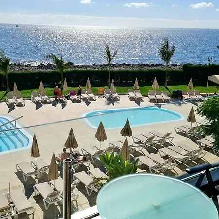 Ocean Breeze Oasis: Deluxe Beachfront Retreat With Stunning Views Playa Del Cura (Gran Canaria)