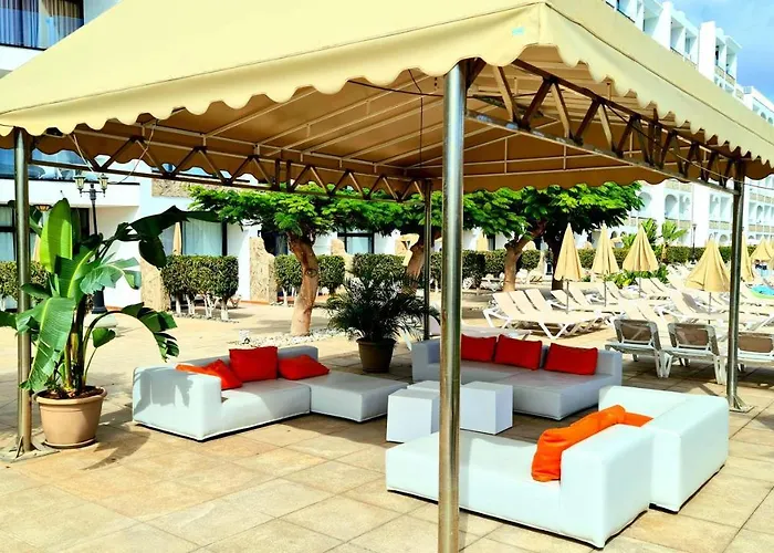 Oceanfront Deluxe-45m,heated Pools,2aircondition, 2tv-65