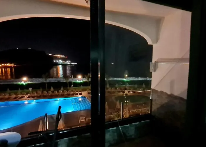 Oceanfront Deluxe-45m,heated Pools,2aircondition, 2tv-65